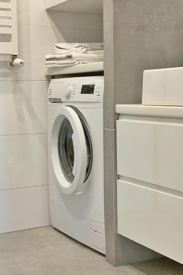 Capital Towers - Apartament Green Z Widokiem Na Rzeke ジェシュフ エクステリア 写真