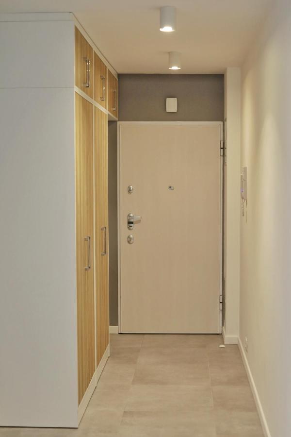 Capital Towers - Apartament Green Z Widokiem Na Rzeke ジェシュフ エクステリア 写真
